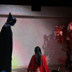 想，想活的更好，好想逃出泥潭，那便把所有人都拖入泥潭，陪我共