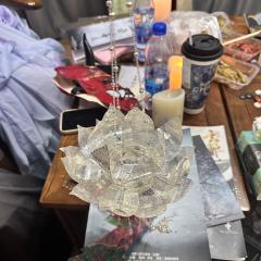 想，想活的更好，好想逃出泥潭，那便把所有人都拖入泥潭，陪我共