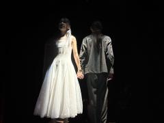 如今一切的暖,都是过往尚未消退的热,如一场成为绝症的普通伤寒