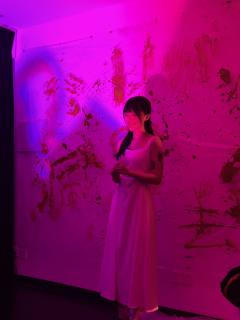 两具躯体，一个灵魂，
爱比死更冷，所以爱你，
是我送你的一场