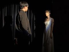 两具躯体，一个灵魂，
爱比死更冷，所以爱你，
是我送你的一场