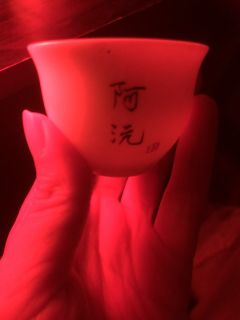 深山夕照微雨,前尘三千不如新。
我们从来不是素未平生。
我们
