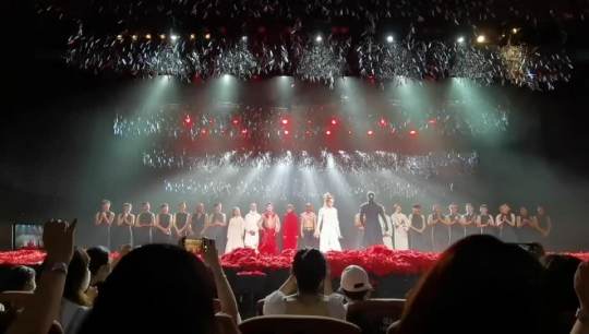 杨丽萍的作品，永远惊艳我！

1、卡司：
项羽：和尚
虞姬：胡沈员
刘邦：项中辉
萧何：赵利源
韩信（白）：潘宇
韩信（黑）：高陈

2、旧典新说
垓下之战发生于公元前202年12月，是中国历史上一场