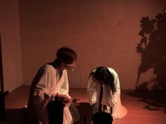 【含剧透】
如果是你,一起坠入深渊,满身泥泞又如何!