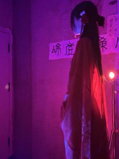 

鬼不一定会说人话，但人可能会说鬼话。

烂了捂着只会流脓