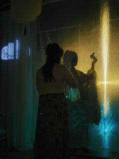 “影子在左,影子在右,影子永远在我身后。”
『蟪蛄春秋』