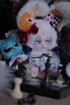 Cino改娃-黑暗之国的爱丽丝


原娃：花房精灵蓝玫瑰
改