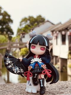 潮玩族五周年

儿时第一本插画读物就是《西游记》
小时候就崇