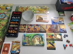 勃艮第城堡➕仙境幽谷＝动物宅家乐？

可能因为玩过的桌游比较