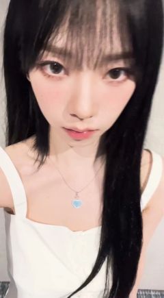 柳智敏！！！你美的过分了！！

顺便出卡🥰（第三个冬，无暇