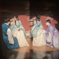 “青山落叶盛,观书南柯梦。”
“般若映浮生,润物宛清风。”