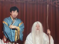 “玲珑，回家啦”
剧本名称：浊世书
类型：古风/仙侠/互动式