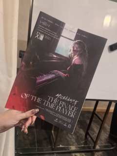 如果命运是莫比乌斯环，我也愿意一次次的遇见你。
剧本：时间演