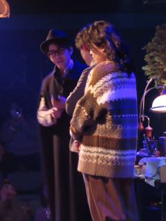 下班之后就该来看画材店!
CAST / 卡路-郭洧江