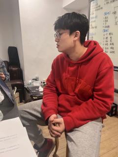 有人忘了任务只记得爱人,
有人忘了身份只记得责任,
但总有些