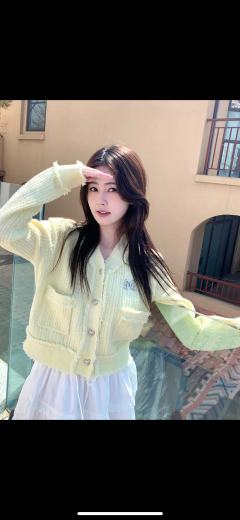 白鹿黄色系美图
 鹿茸们下次还想看什么色系