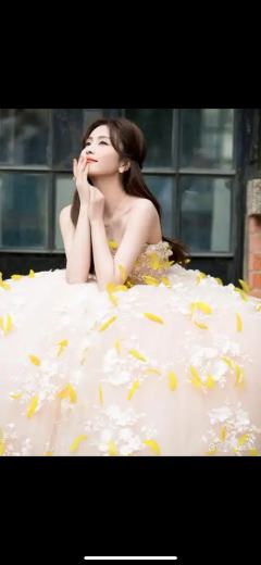 白鹿黄色系美图
 鹿茸们下次还想看什么色系