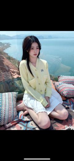 白鹿黄色系美图
 鹿茸们下次还想看什么色系