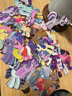 小马宝莉“百驹图”完成啦🦄🐴

小马宝莉卡再利用，买了那
