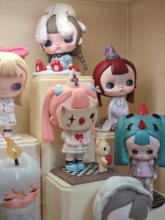 布置了一下展示盒，tinytiny 和小野！