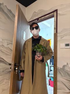 能超越黑日的果然只有黑日。
最幸福的生日果然只能在沪海。