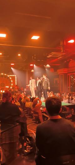 今晚终于去看了种草已久的音乐剧《桑塔露琪亚》,一直知道它很精