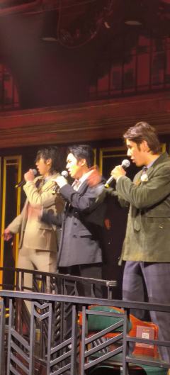 今晚终于去看了种草已久的音乐剧《桑塔露琪亚》,一直知道它很精