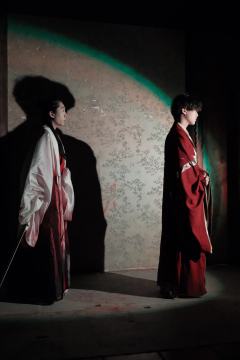 “即便前路迢迢 也望君珍重 盼来日重逢”

📘剧本故事
相