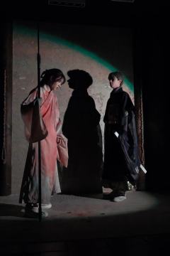 “即便前路迢迢 也望君珍重 盼来日重逢”

📘剧本故事
相