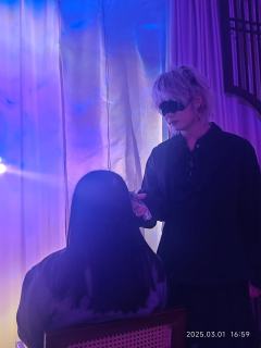 “我的一生只有一个盛大的夏天，那个夏天之后，我的爱就陨落了。