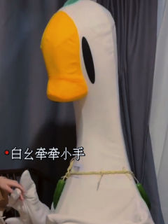 “等我掰下半个太阳带回这里”
“光明与黑暗，本就势不两立”
