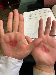 “鲨鱼安魂曲,还在回响吗?”
 
体验剧本:流氓叙事
体验店