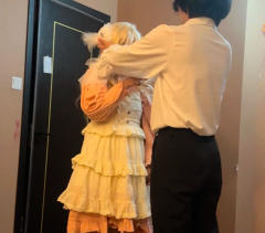 流氓到一级,照样有人跪,有人喊万岁
敬万人攸仰的流氓和拒绝赦