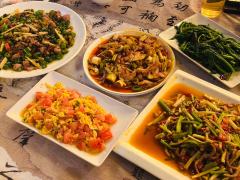 那往后,我们便是姐妹、是家人、是要用生命去守护的人。
剑与剑