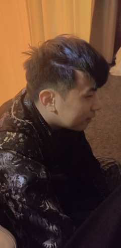 是哪个车队这么幸运打到橙子雪人版璃火🔥
而且是最后1️⃣车