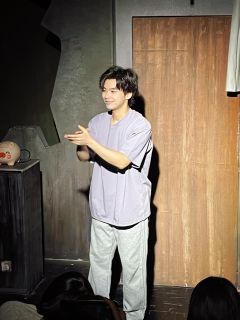 🎬推荐理由：首个机关环绕的沉浸现场，首个零距离“贴脸”的刺