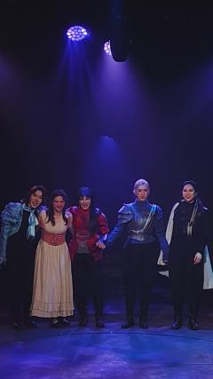 世界不能没有女孩子!都给我来看《她厌》!
📍演出地点:上海