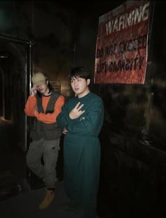 这是个微恐俄式医院主题的声光电演绎型密室,压迫感和氛围感都很