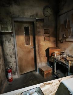 这是个微恐俄式医院主题的声光电演绎型密室,压迫感和氛围感都很