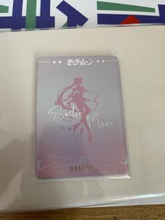 第一次玩美少女，这种有编的卡位有价值吗？
