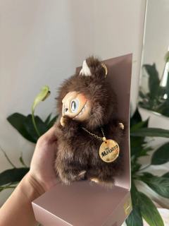 这么可爱的zimomo小首领我看是谁还没有啊！
别迟疑！La