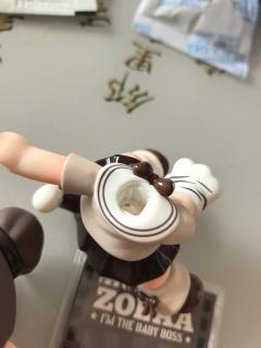 刚接触这个，我想问一下这个是正的吗？我看其他能扯下来的都是实