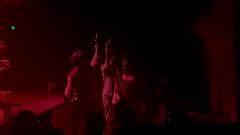 小剧场确实有独特的优势,距离很近,可以更好的感受演员的情感变