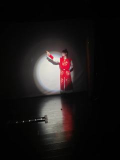 你可以永远相信剧忠人！演绎淋漓尽致，可谓完美体验。
npc: