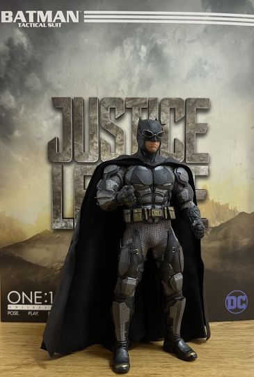 mezco战术蝙蝠侠，最好的6寸蝙蝠侠