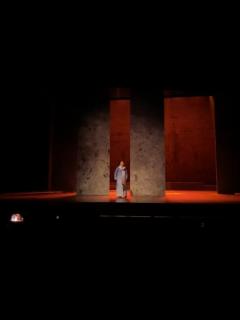 《霞光》是温州越剧院诚意打造的越剧现代戏，由温州市越剧院全女