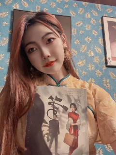 打的第一批打样本，有几页已经洒满眼泪了😭

🌟民国奇幻新