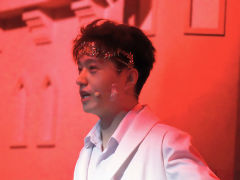 莫恩古堡丨跟演员沉浸式当吃瓜群众

沉浸式魔幻话剧《莫恩古堡