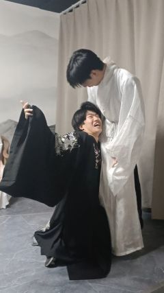 【臣女想求,陛下去死。】
我先说这句话不是什么剧透,但很爽�