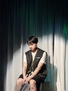 熊 苹果 和蛋
主d:余木饰演葛导
npc:呱呱饰演很多人